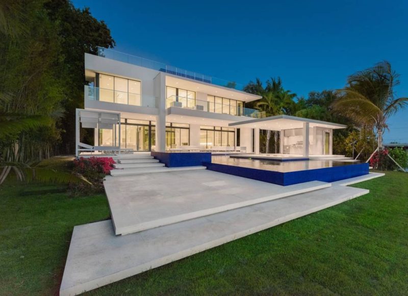 7 Modern Villa
