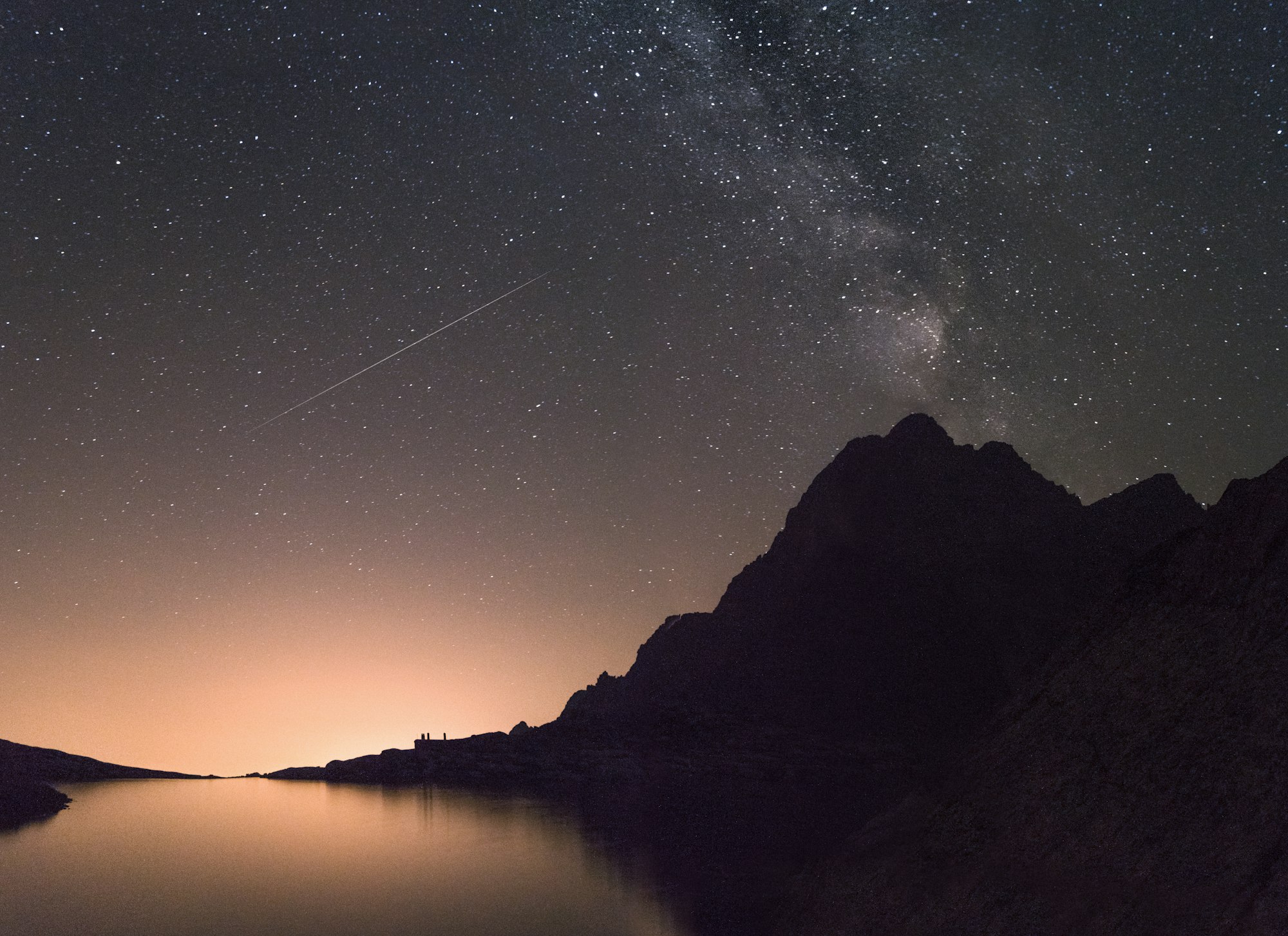 Stars over the mountain ridge