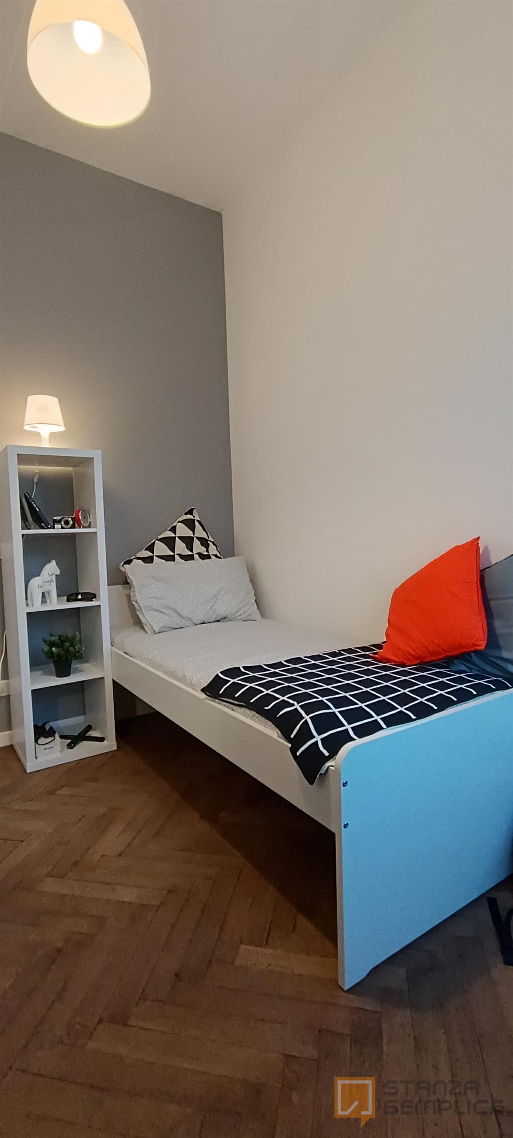 10 Sqm Room in Via Sorio, Padova