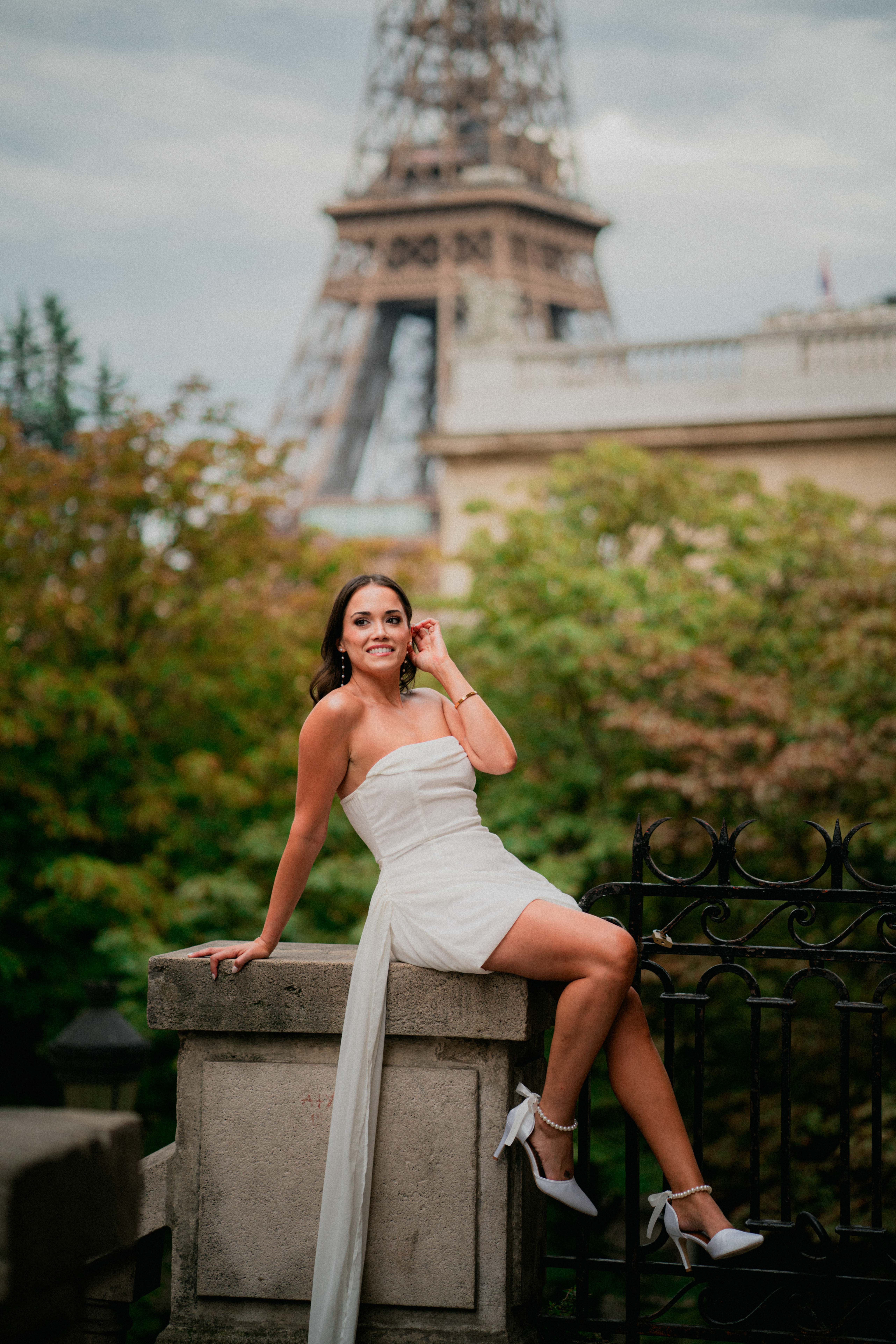 Paris Photographer - LeParisPro. Weddings, engagements, proposals, lifestyle and fashion photoshoots.