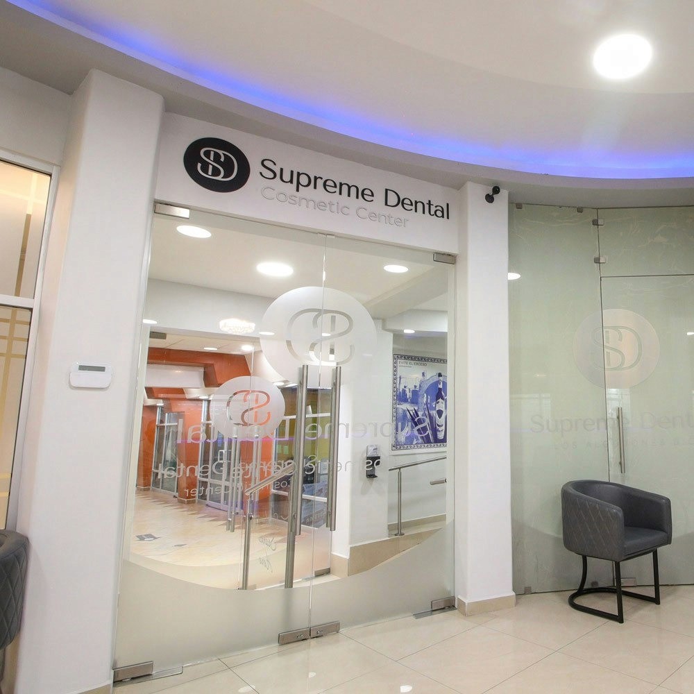 Supreme Dental Clinic in Los Algodones, known for transparency and advanced care in dental tourism, with a focus on patient needs.