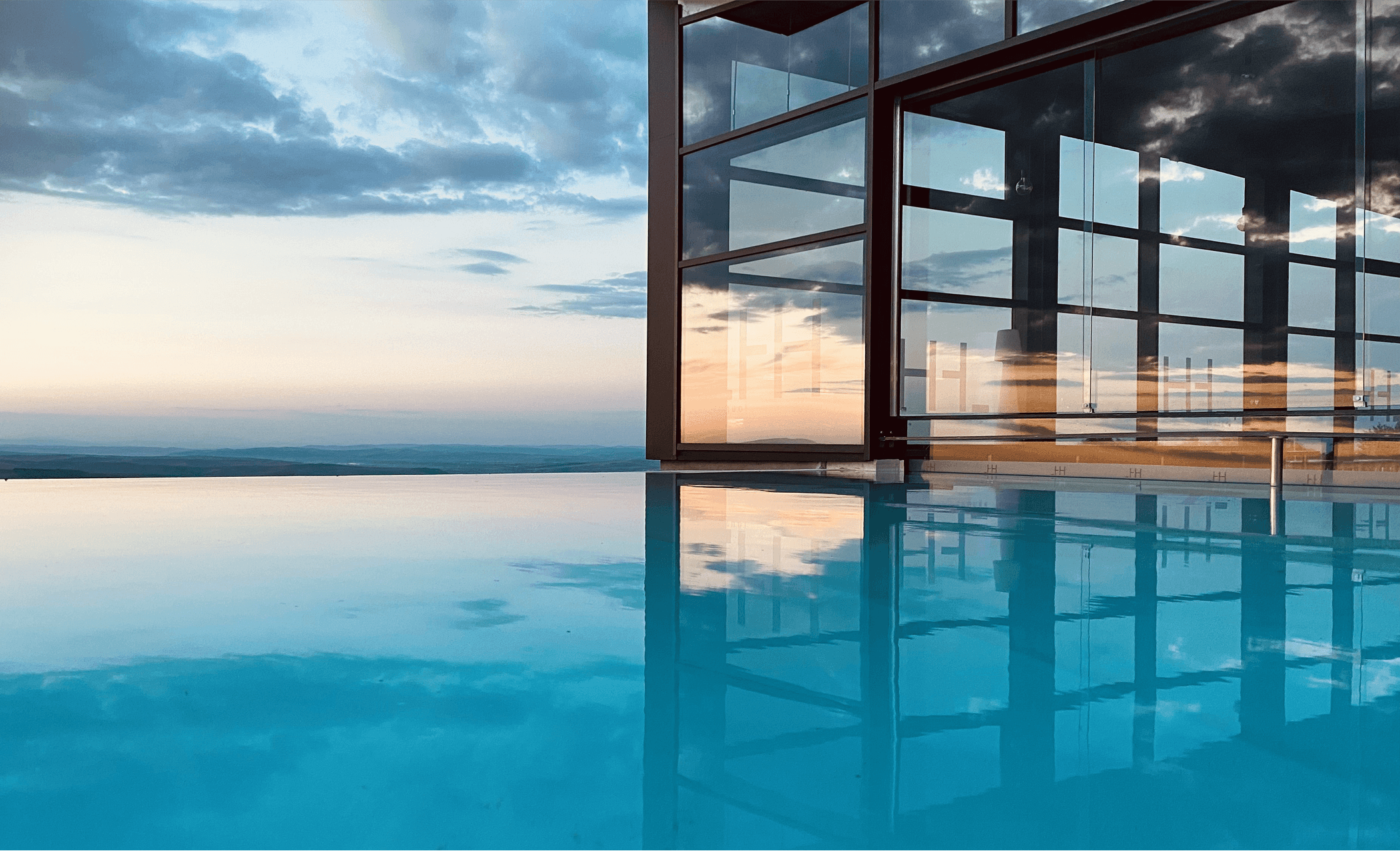 Locație Evenimente Cluj · HillHouse pool & Lounge 
