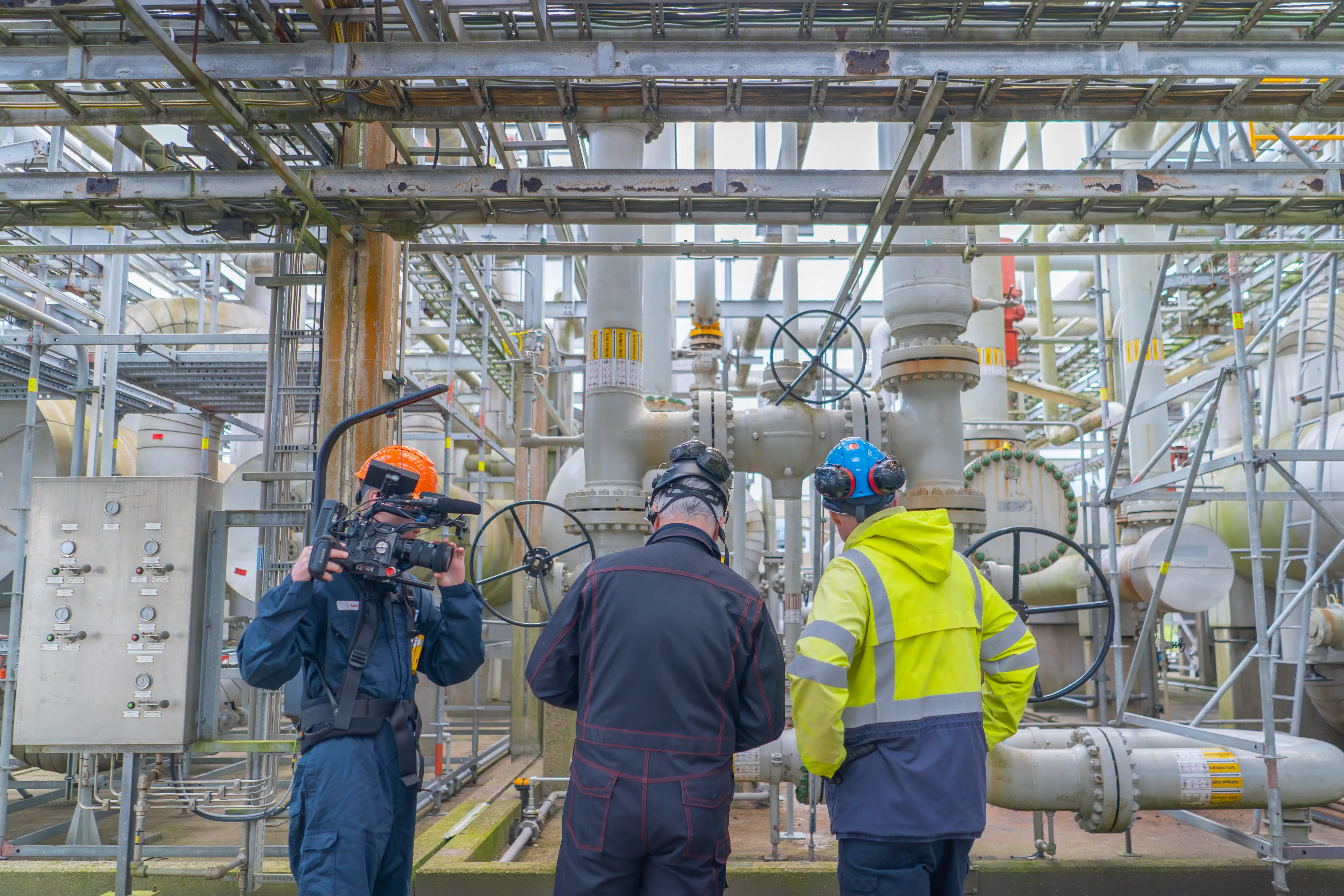 Voorbeeldrender van een hoogwaardig mediaproduct, gecreëerd door Indall met gedetailleerde visuele effecten en professionele afwerking.