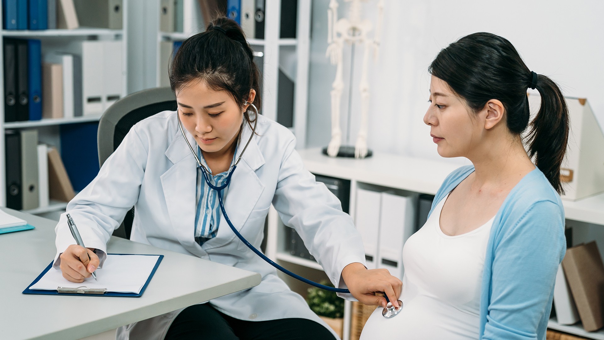 Understanding Holistic IVF: A Comprehensive Guide for Couples