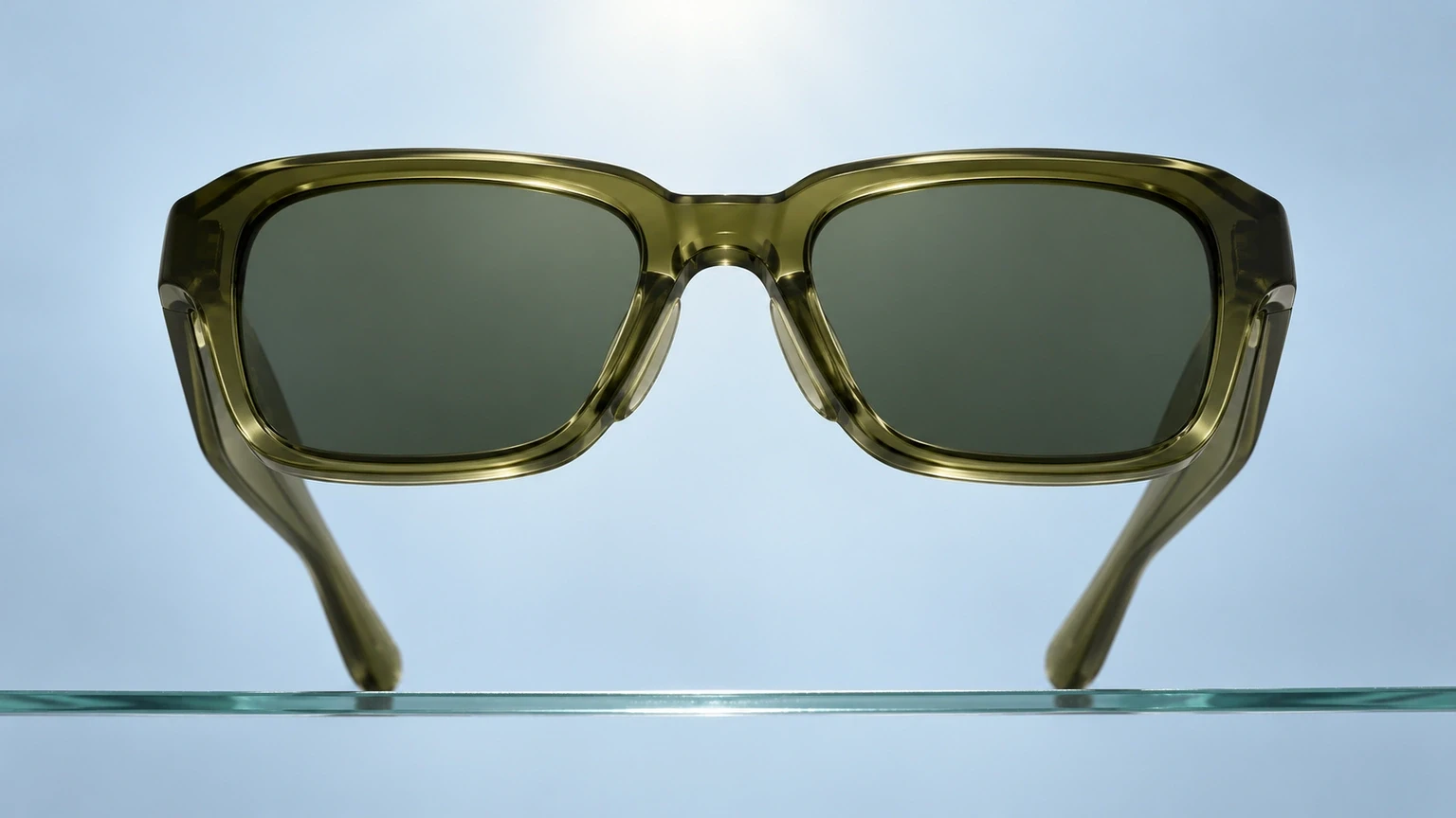 Glamoor eyewear campaign photo