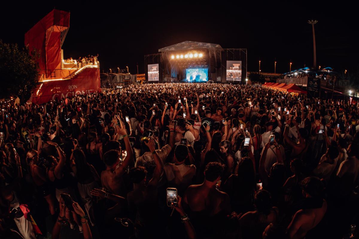 © Puro Latino Festival (Sevilla, 2026) · LaMota