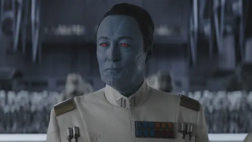 Thrawn in a white admiral's imperial outfit