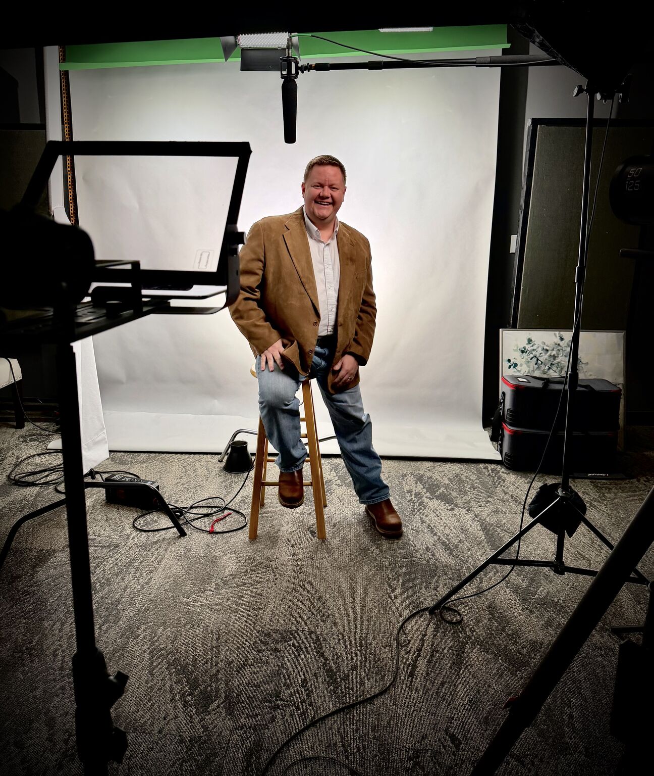 andy flanagan smiling on set