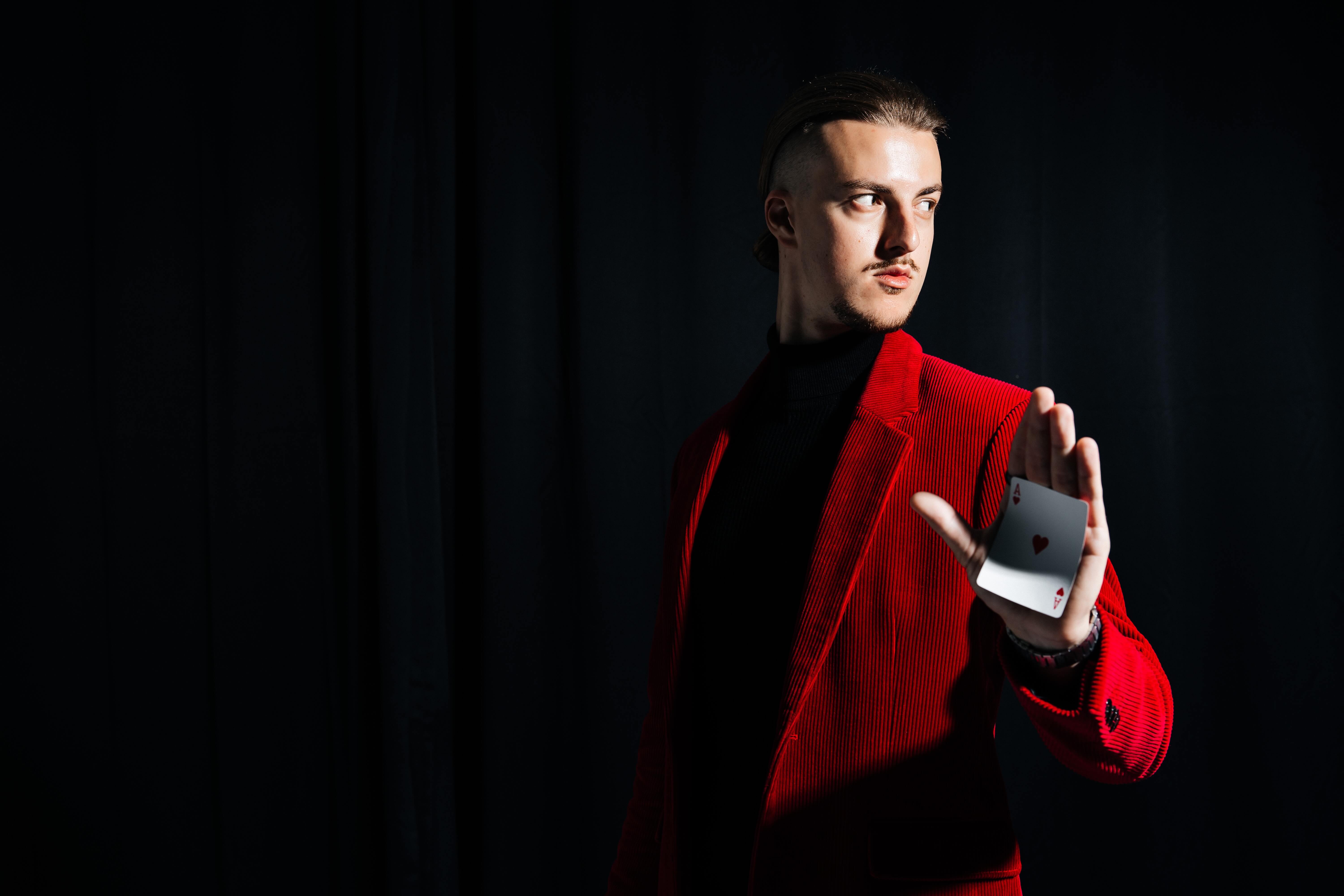 Roman Royss Magician showman Toronto
