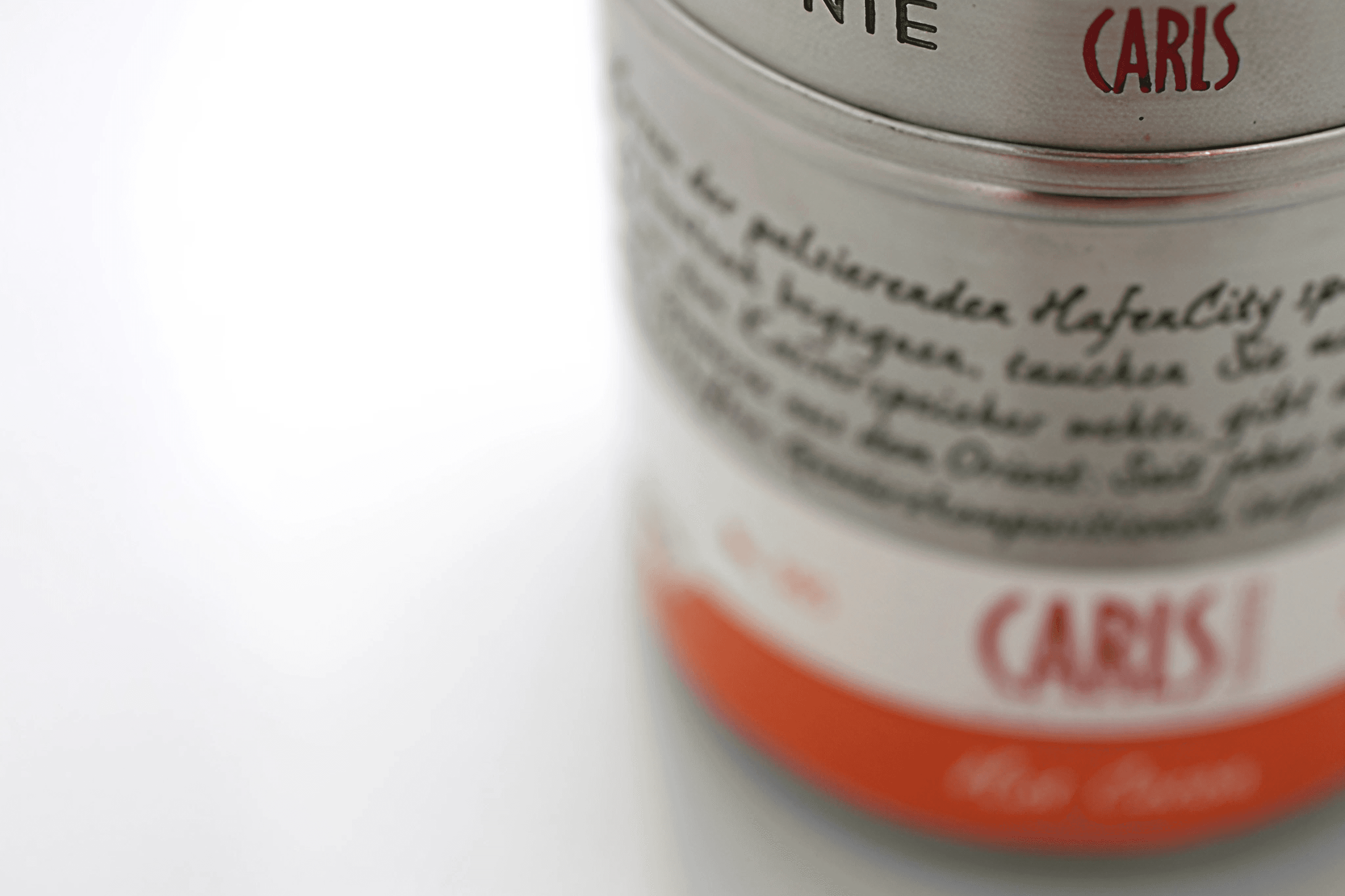 CARLS brand text on a tin