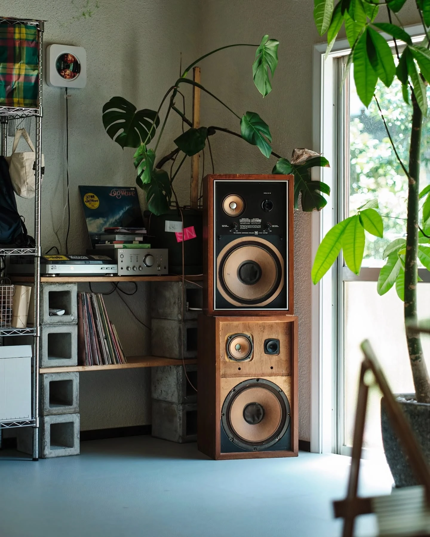 UI Design (hero ticker image)