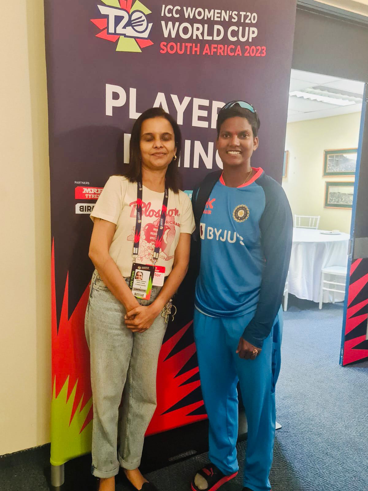 Jewells of India owner with team India