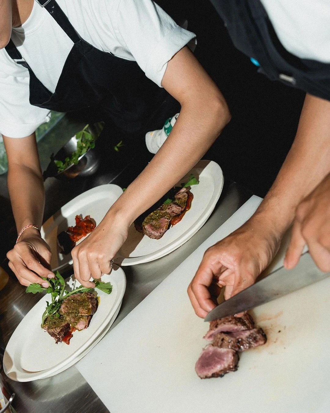 A restaurant team at work — Order the right amount