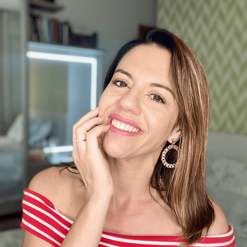 danielle sorrindo