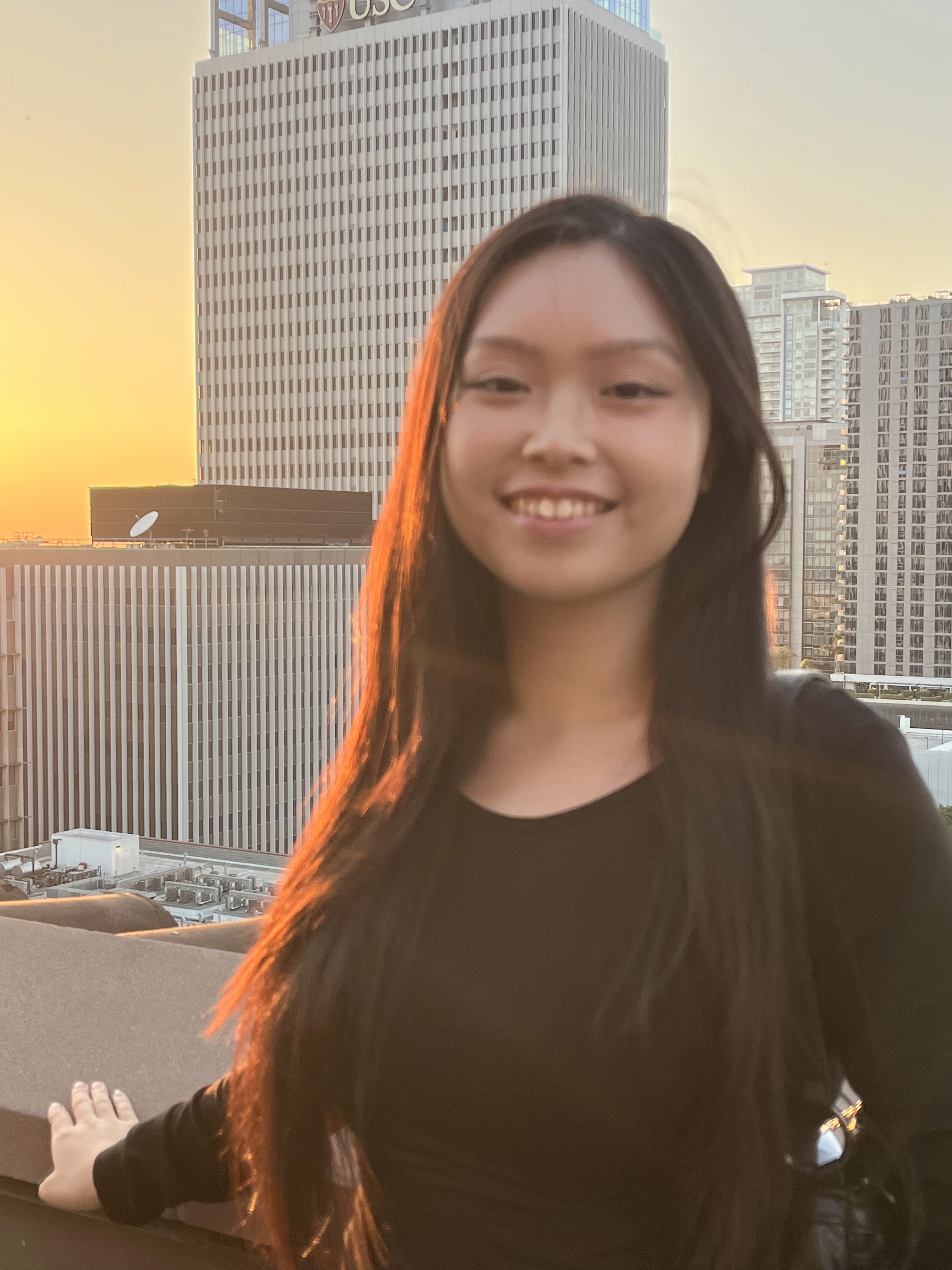 speaker with a half white half green background