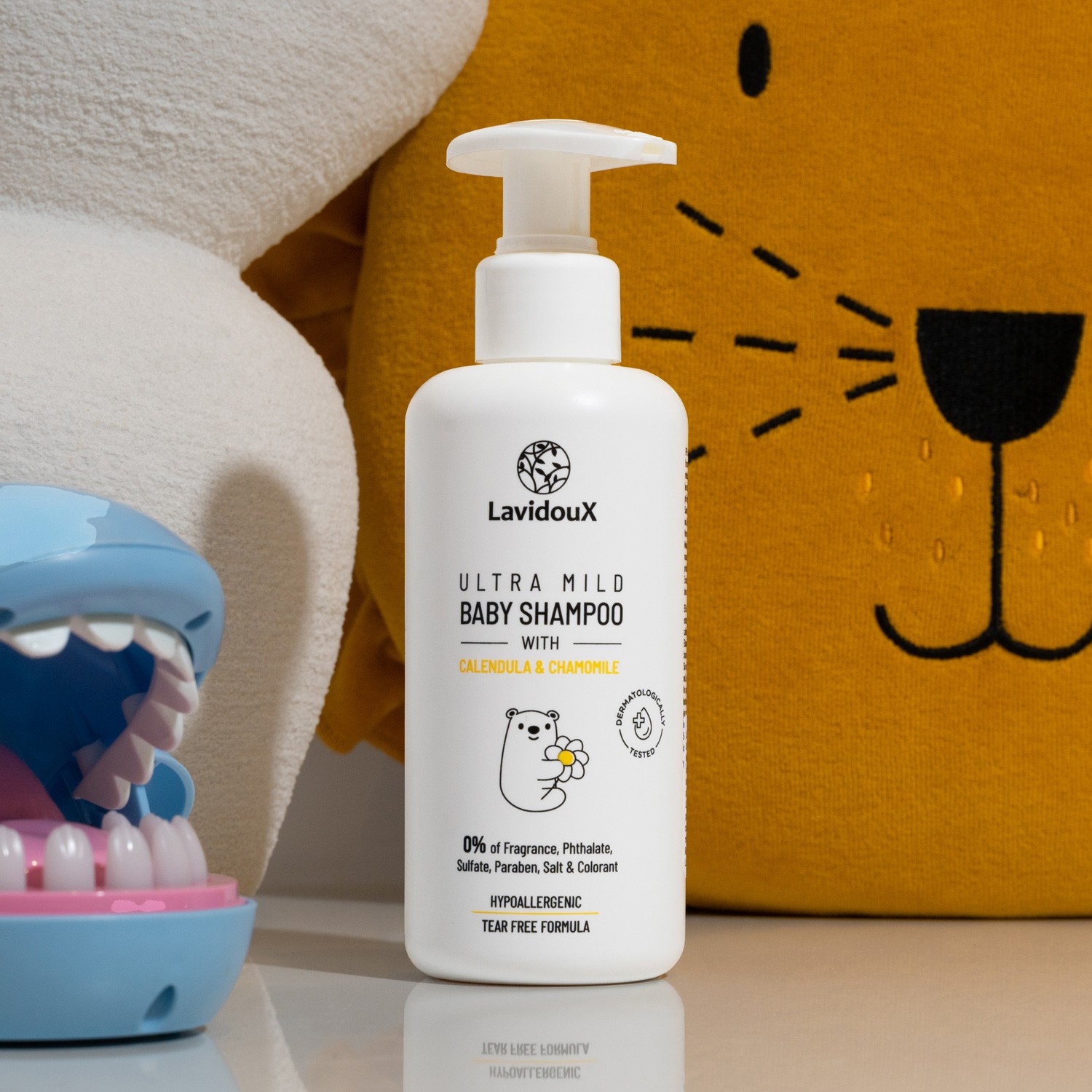 Lavidoux shampoo for kids lifestyle product photo