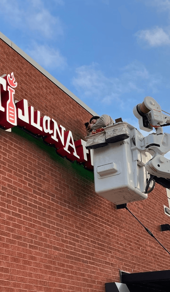 Dynamic picture of a cyclist riding downhill