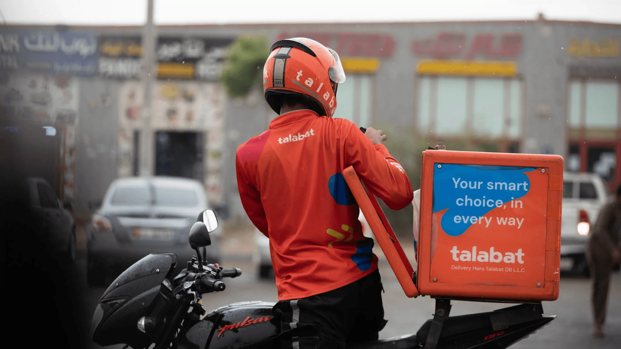 Sira reputation management dashboard showing reviews, sentiment trends, and branch-level pain points.