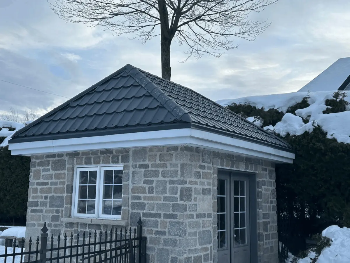 Toiture métallique résidentielle Brossard - projet complété