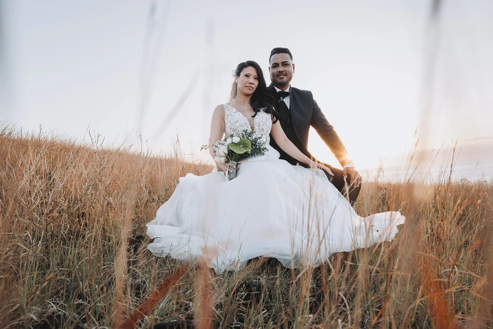 Portrait de couple dans un paysage sauvage de l'île — Photographe Réunion 974