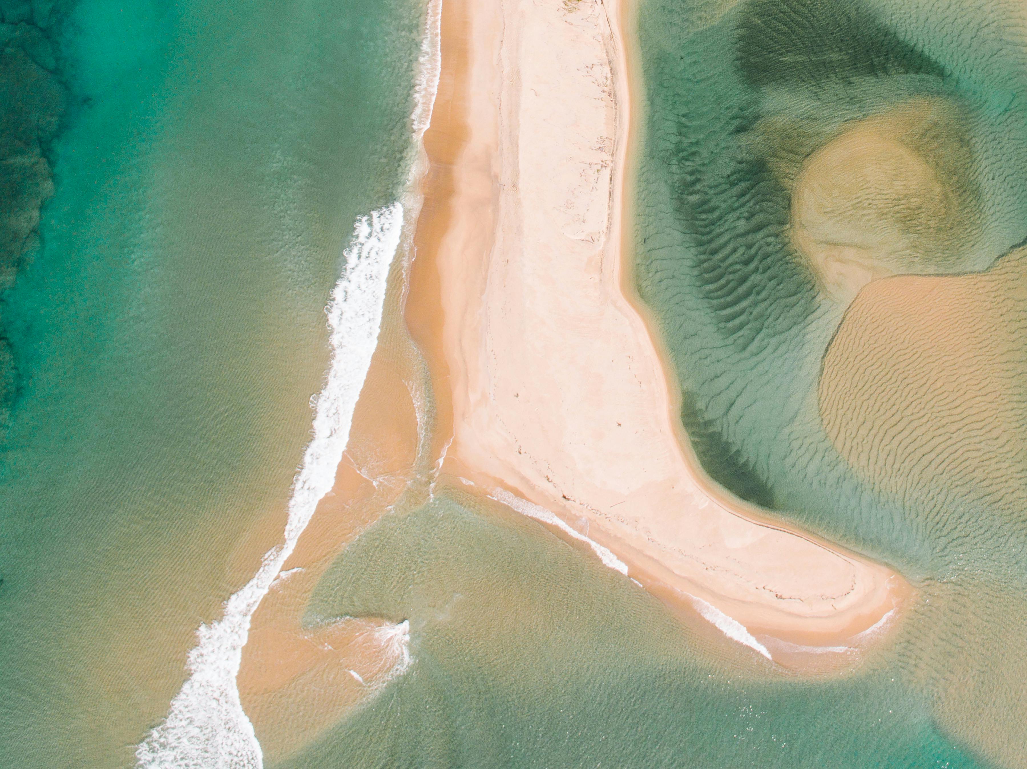 Пясъчна коса с тюркоазена вода, Червено море