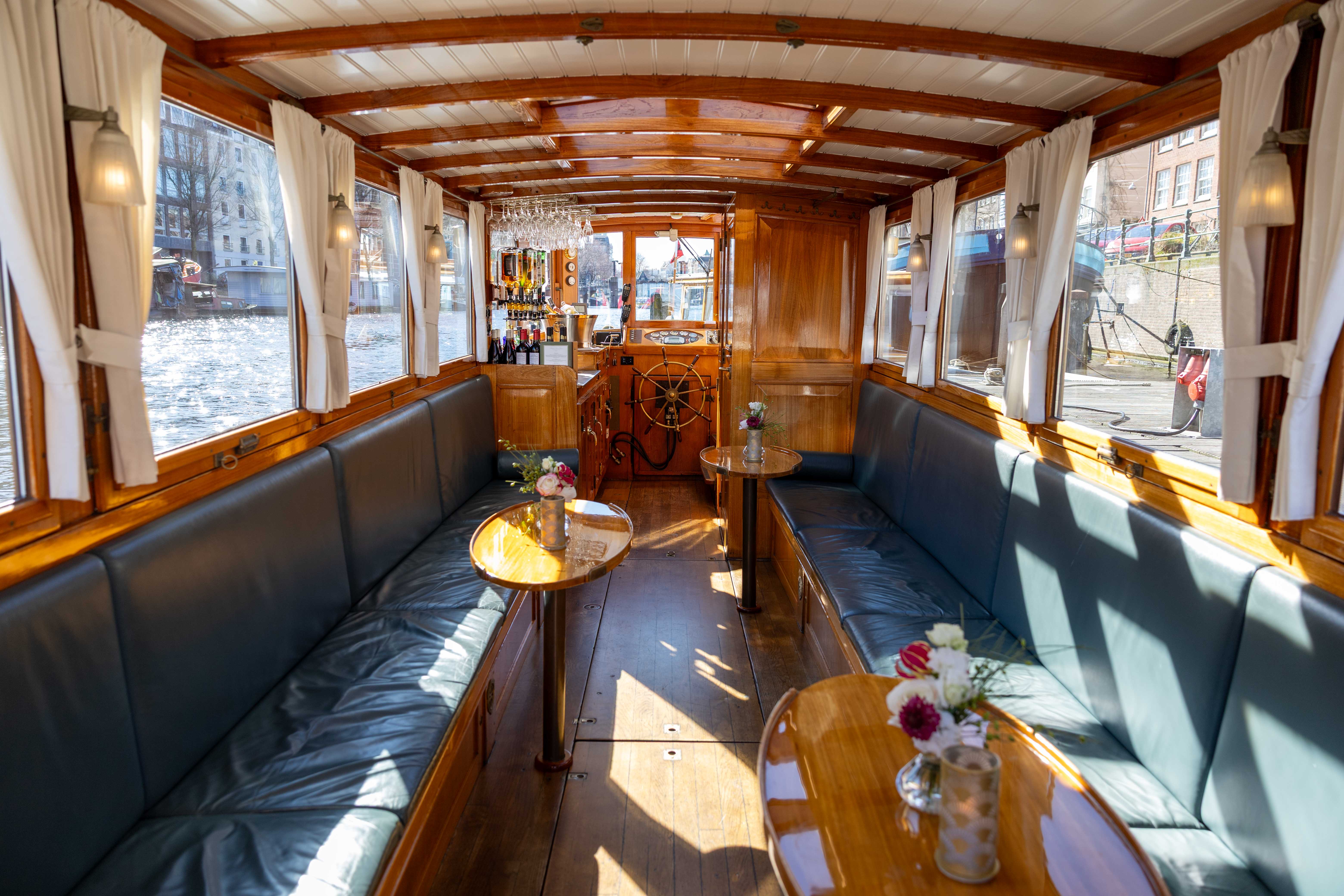 Belle Epoque - Classic Saloon Boat - Private Boat Tours