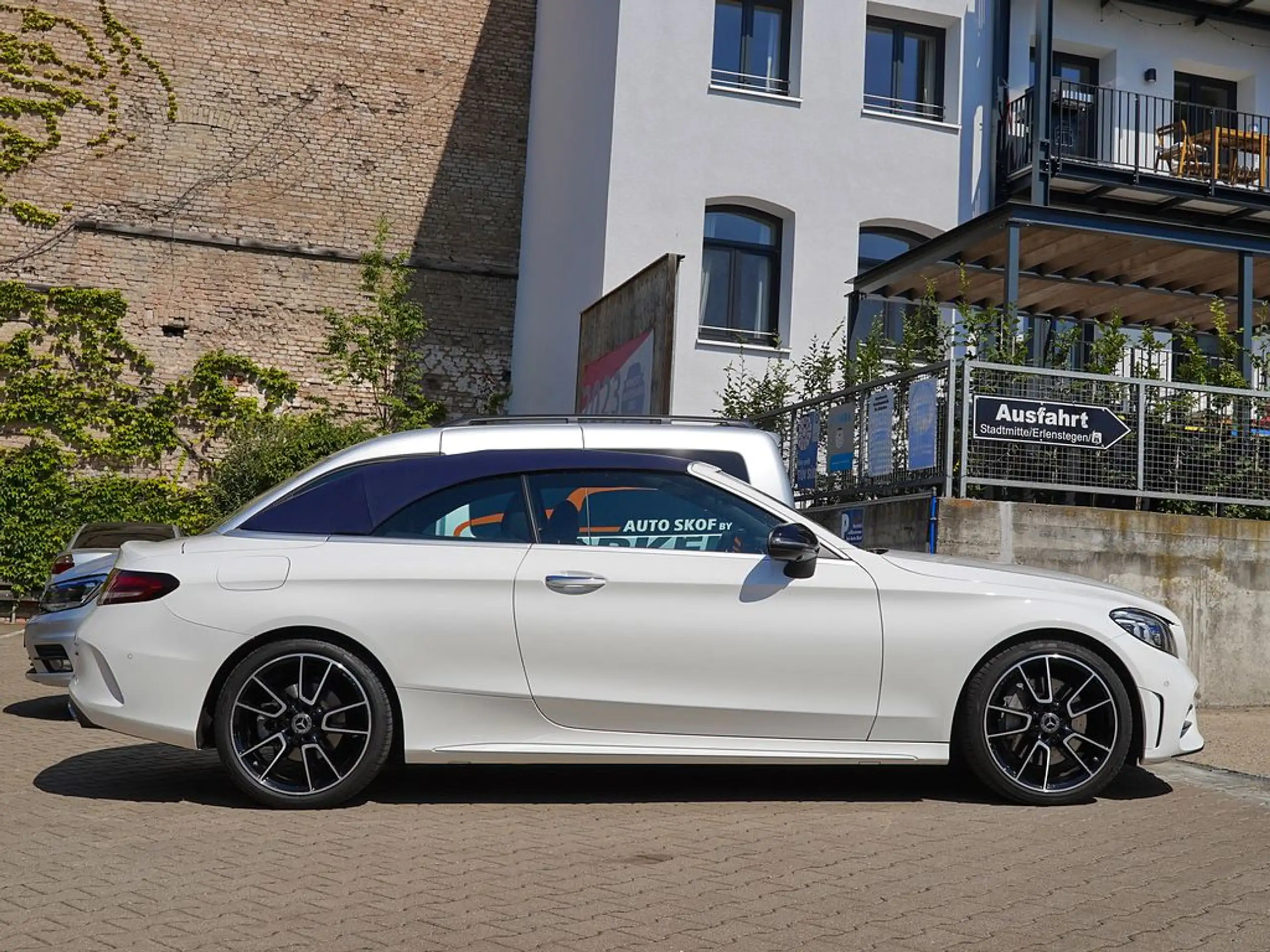 Mercedes-Benz C 300 d | Cabrio | AMG Line | Distronic | HUD | 360° | Burmester | Multibeam | Airscarf | Memory | MB-100
