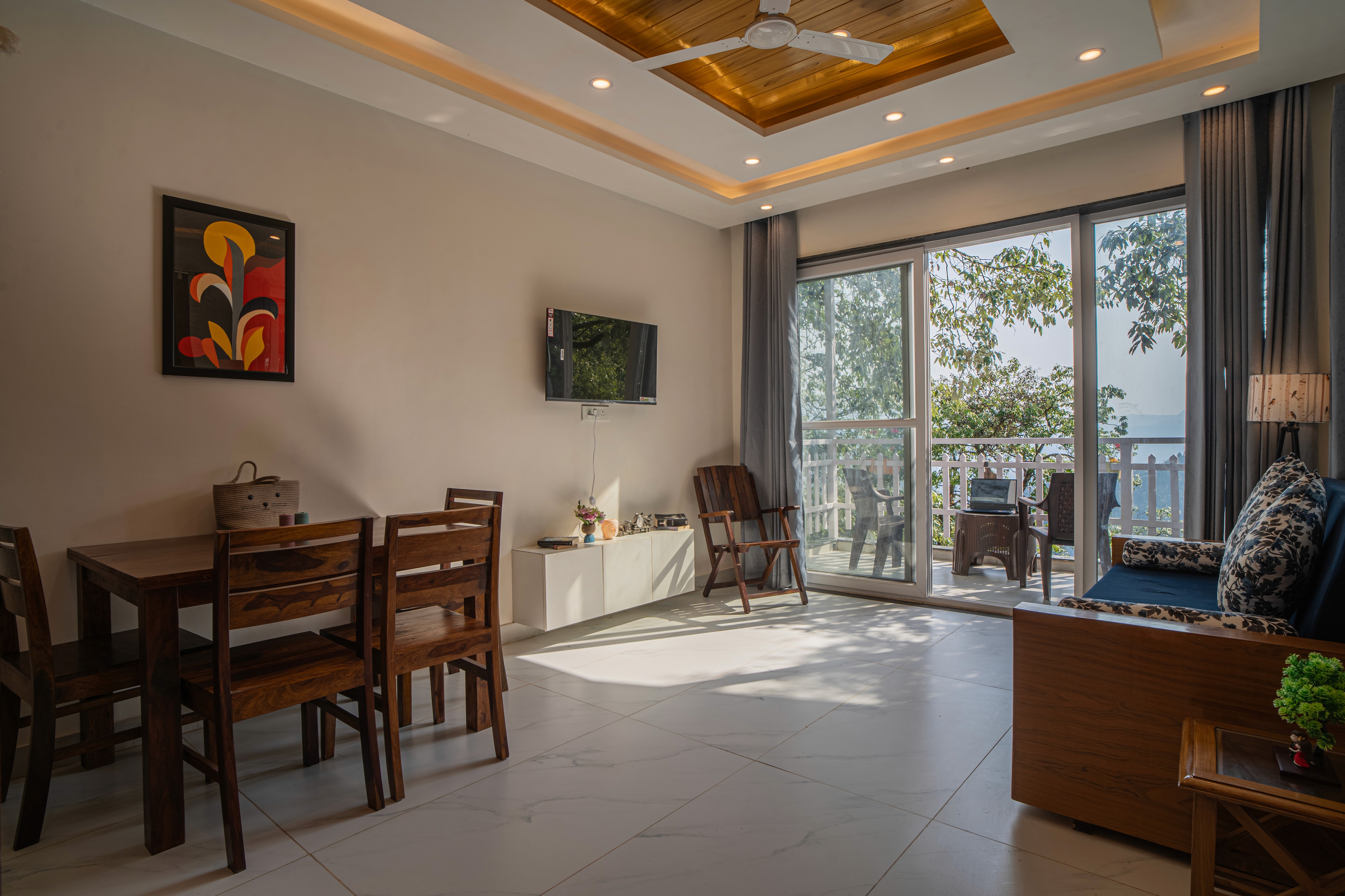 Monal upper floor room preview