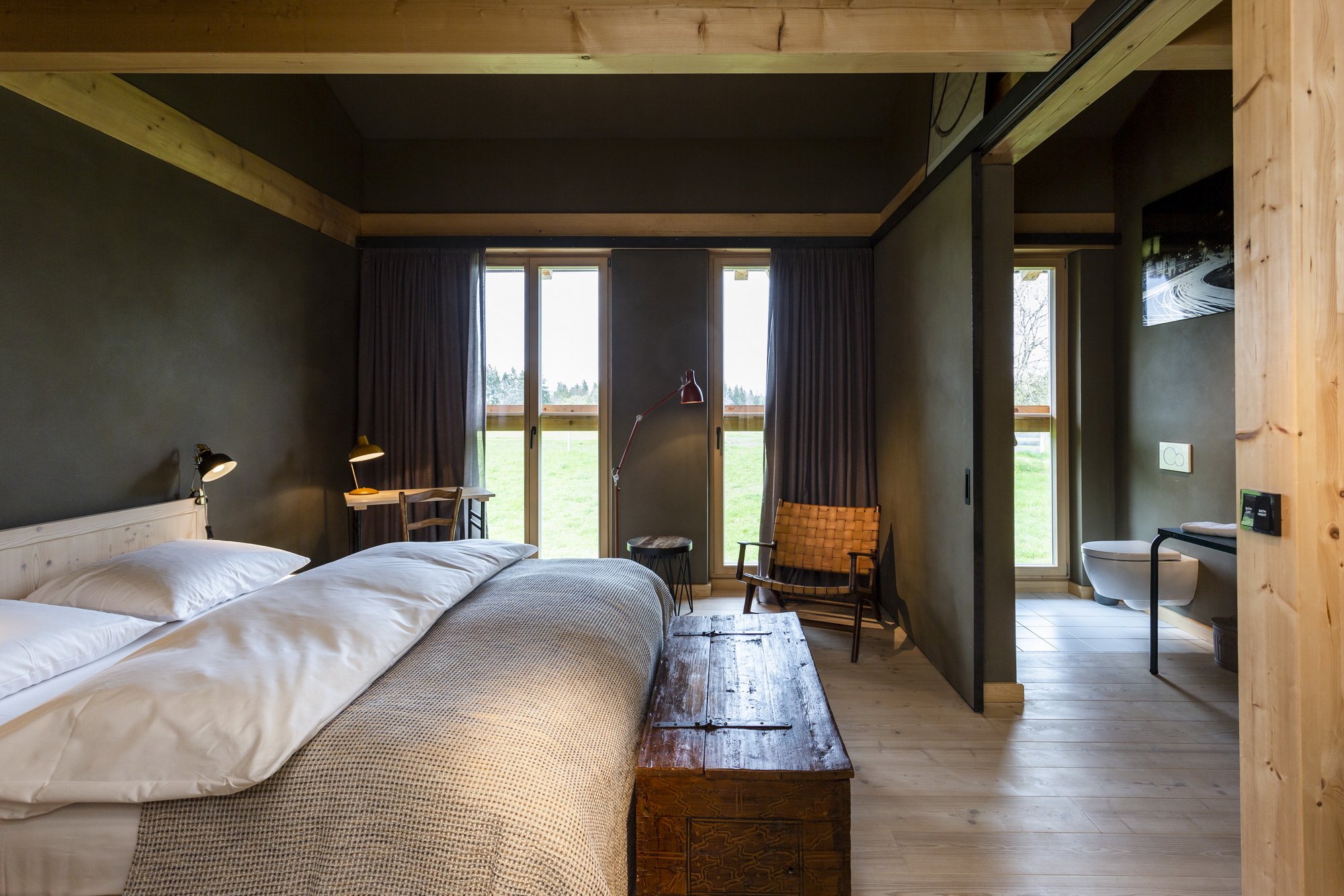 Minimal architecture