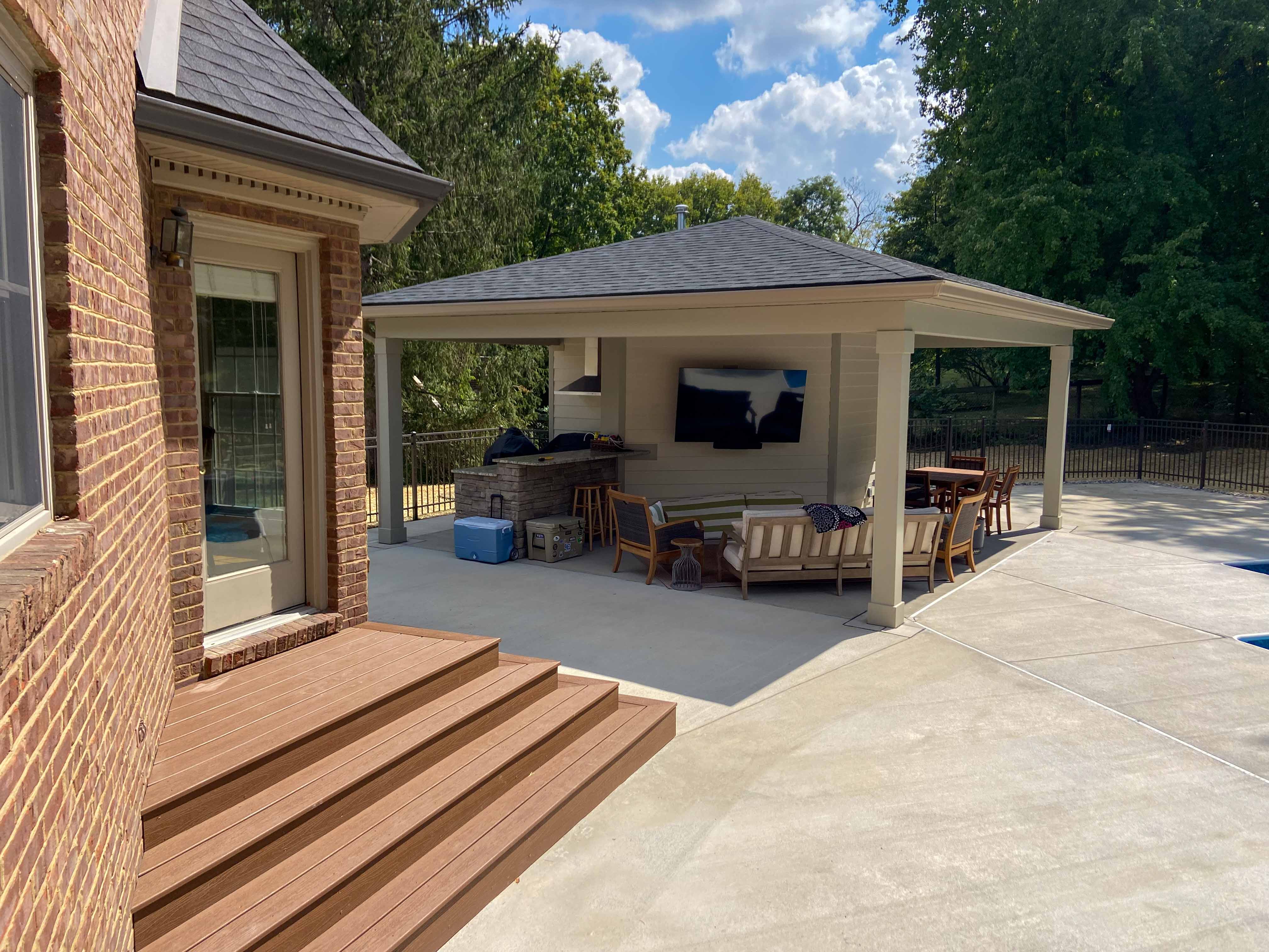 composite steps with standalone pool house