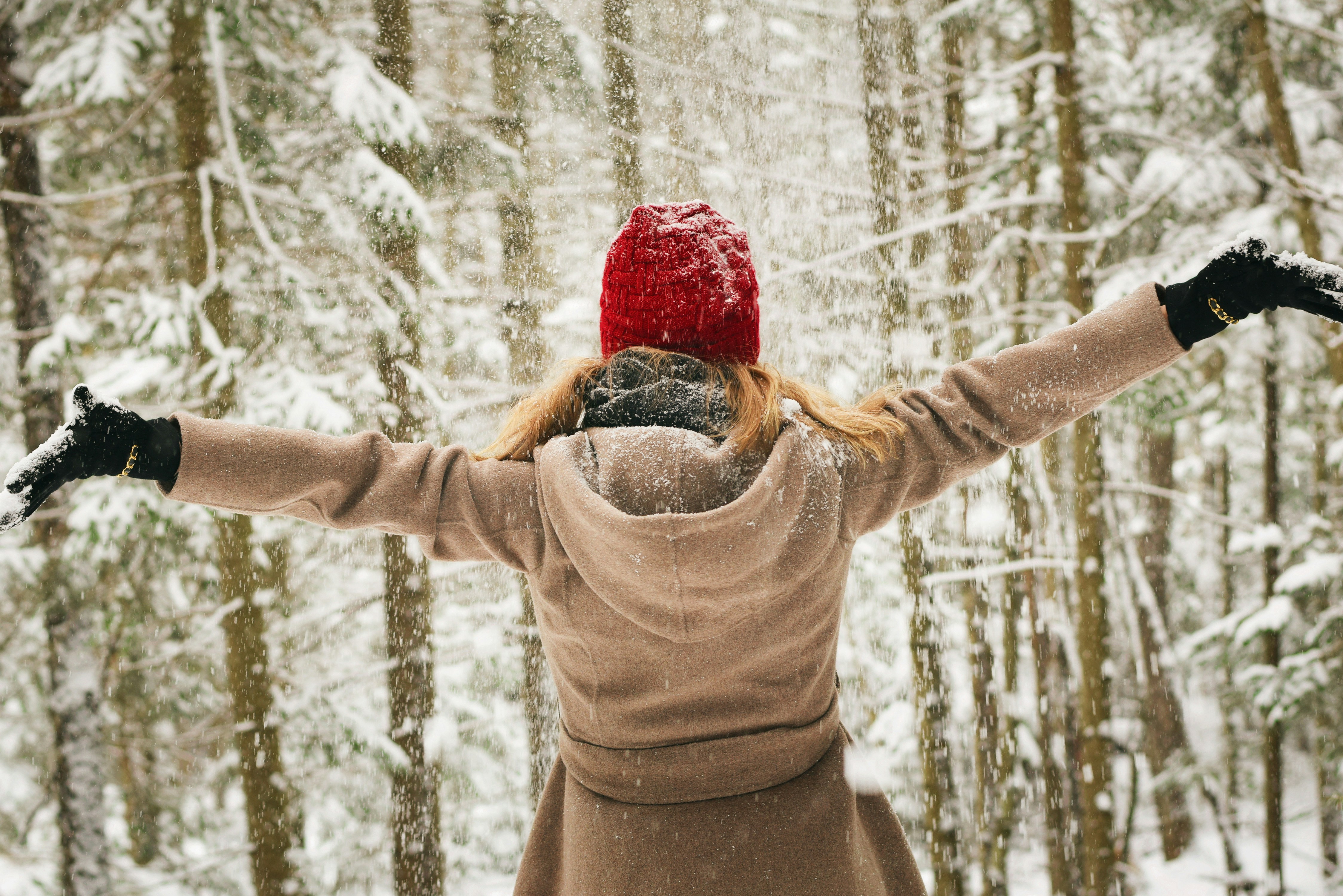 woman enjoying winter - winter color analysis