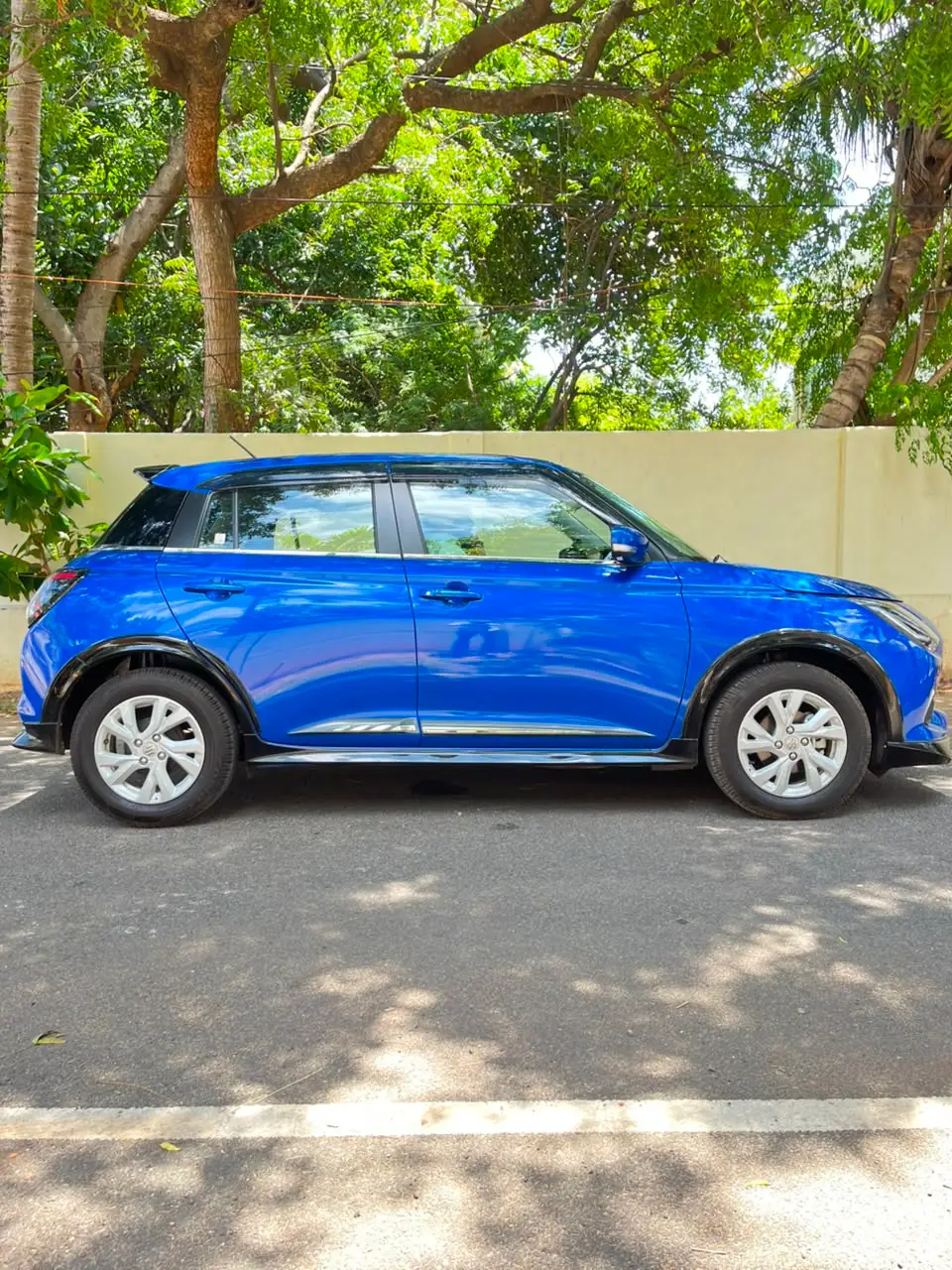 maruti-swift-zxi-topend-img1