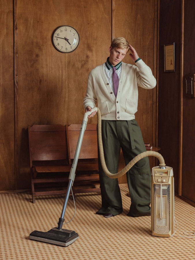 man using a vaccum cleaner
