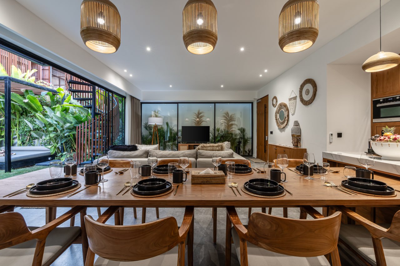 A premium 4-bedroom villa in the heart of Batu Bolong, Canggu, located just 350 meters from the beach