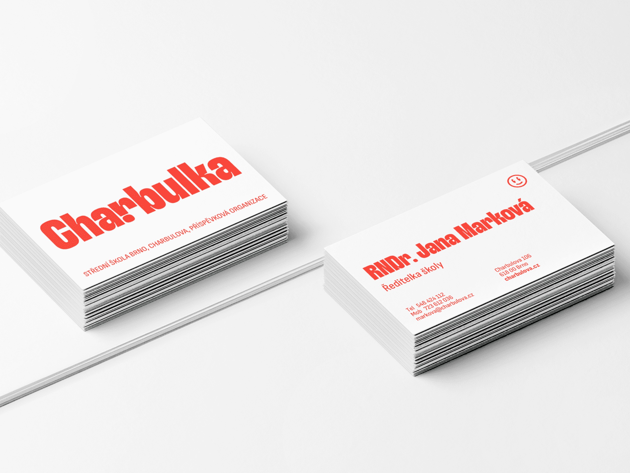 Soutez ceskeho webdesignu, grafickeho designu a vizualní identity Design Bod ocenilo tvorbu grafickeho studia Adjusthink pro vizualní návrh a grafické práce školy Charbulka