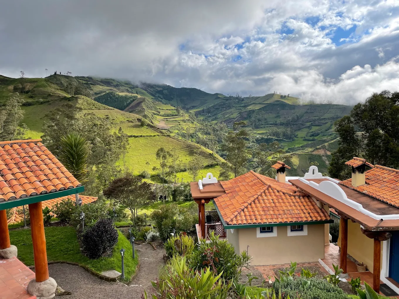 Vue sur la vallée de la Quilotoa Loop