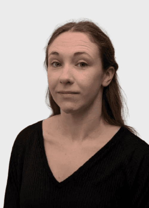 Portrait of Kat Lowen