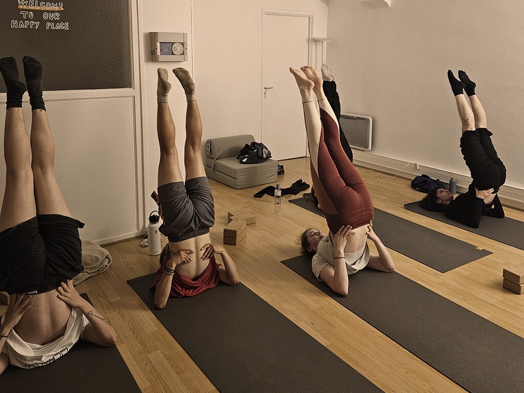 Cours de yoga en studio