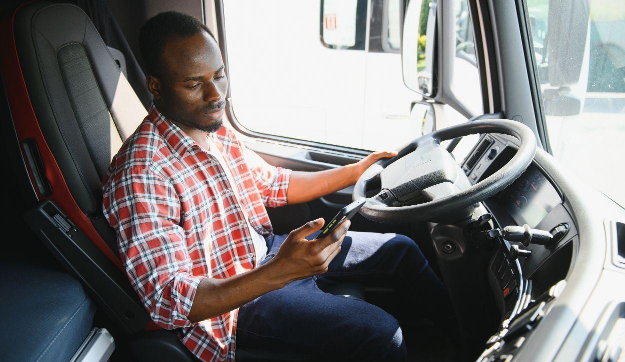 Écran de l'application Fleeti affichant la checklist conducteur d'inspection véhicule, mode hors connexion actif.