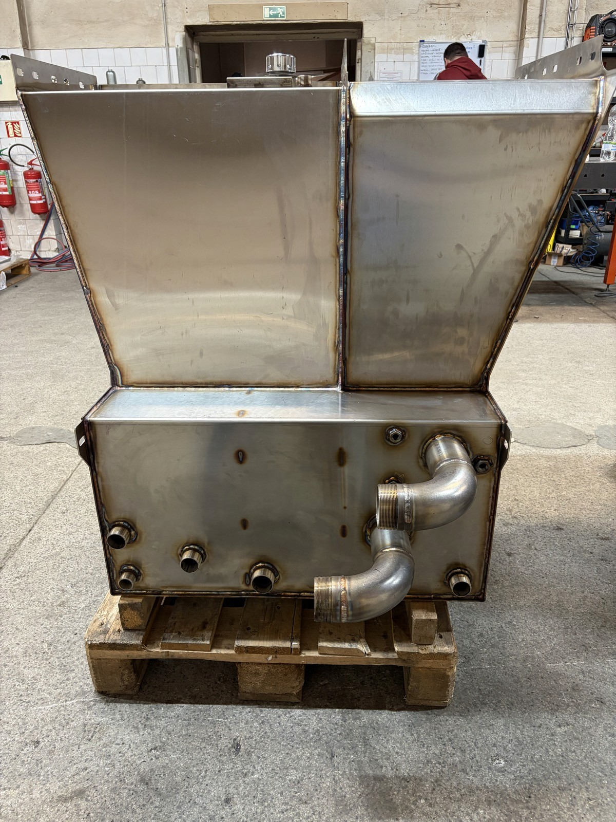 Nerezová nádrž na olej na autojeřáb