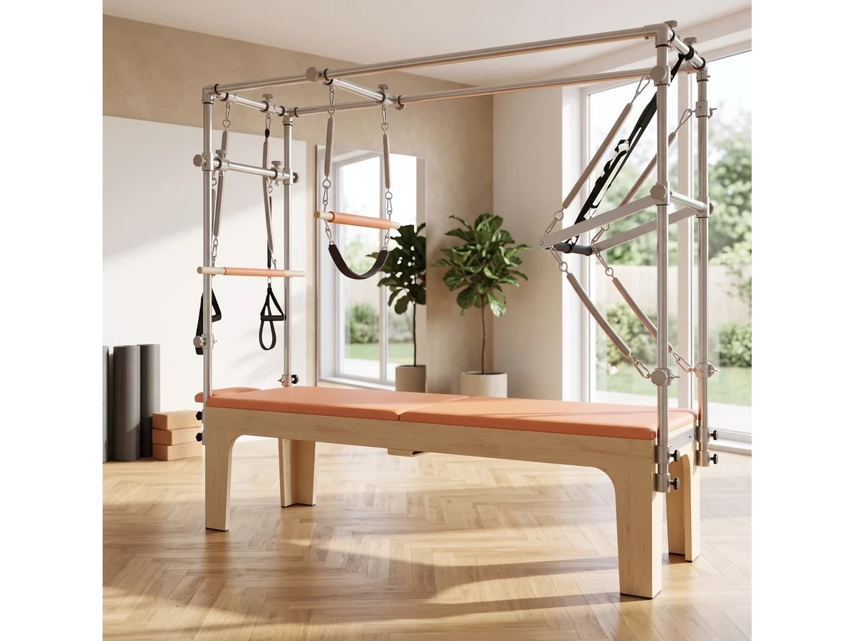 Cadillac Compact — Érable, cadillac de Pilates en érable dans un studio de Pilates professionnel