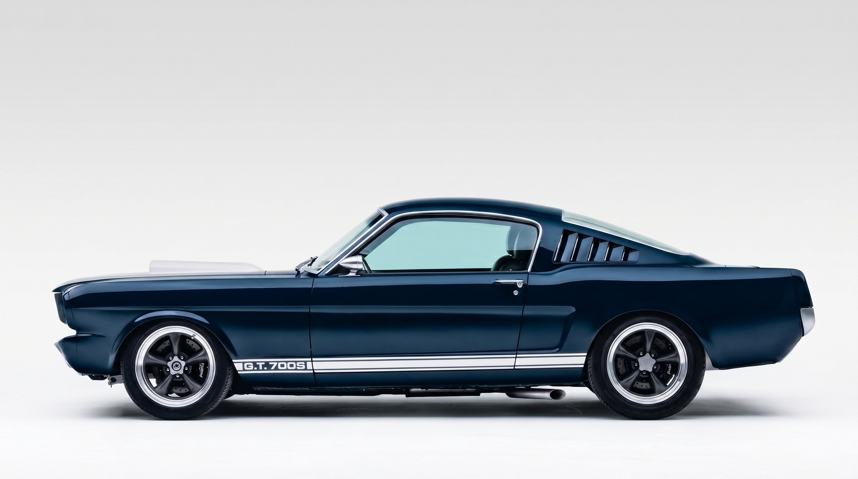 An image of a clean mustang.