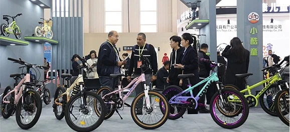 Children's Bicycles & Ride-ons