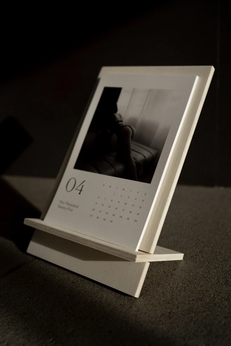 Artistic boudoir calendar by photographer Ramona in Solothurn, Switzerland.