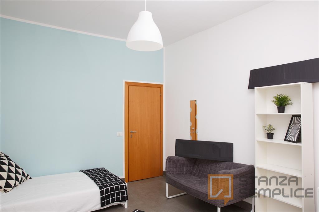Stanza di 16.24 mq in Via BASTIONI SETTENTRIONALI, Rimini