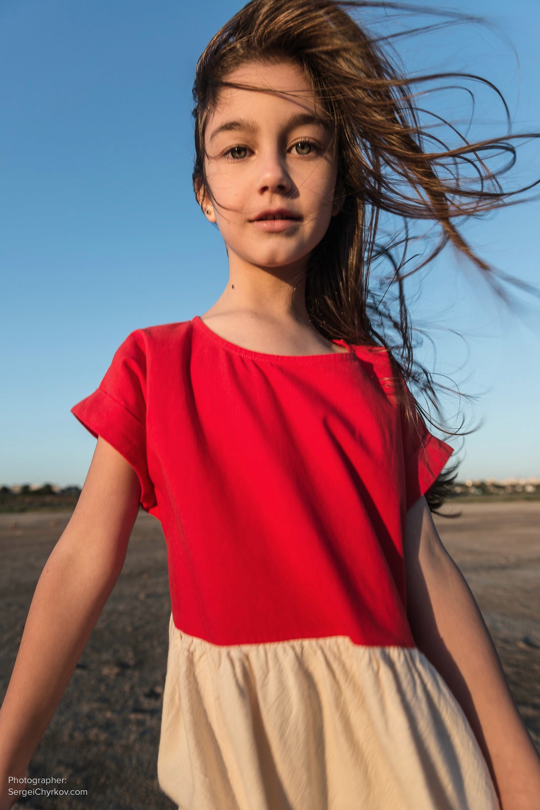 Elly's Ballon Story editorial for Aperture Collective by photographer Sergei Chyrkov