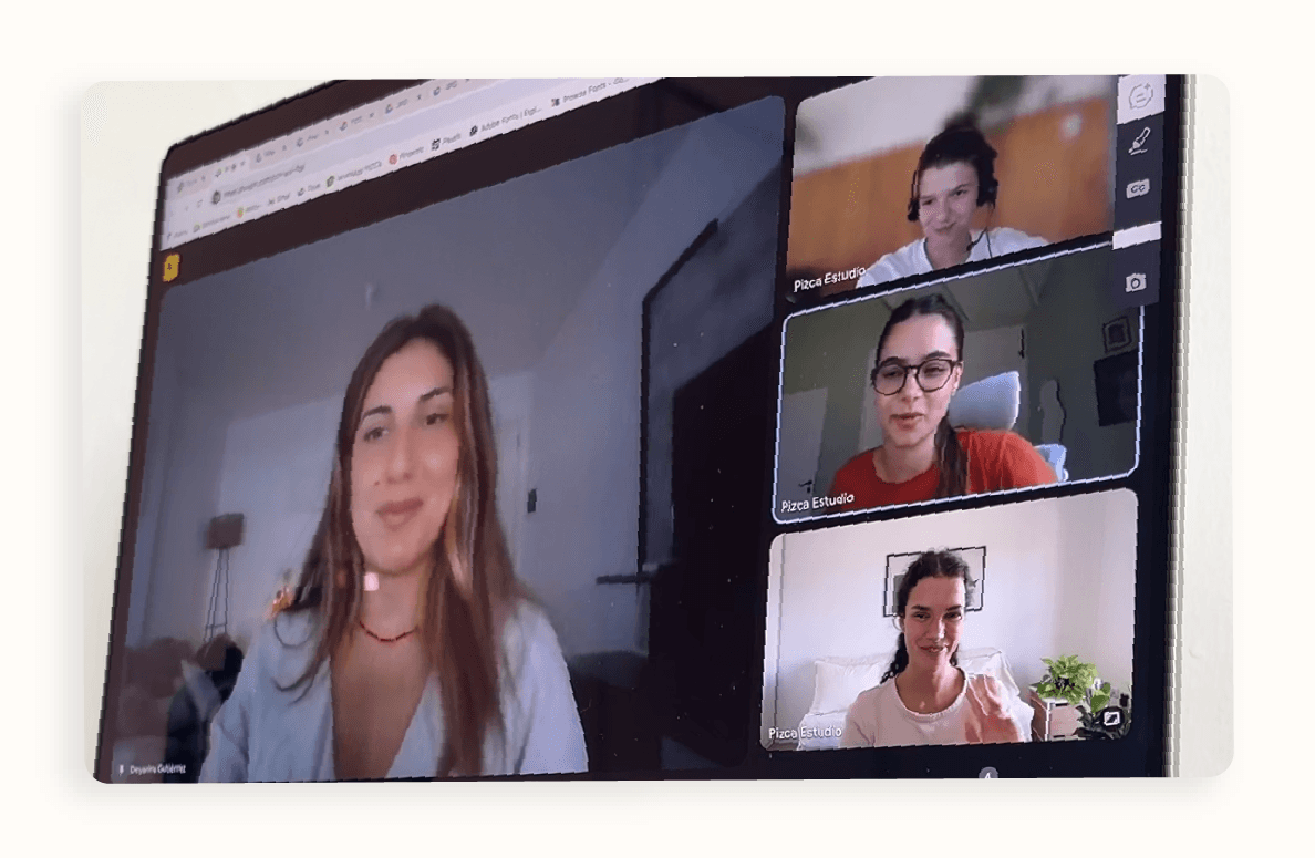 Primera reunión por videollamada para iniciar el proceso de desarrollo de identidad de marca.