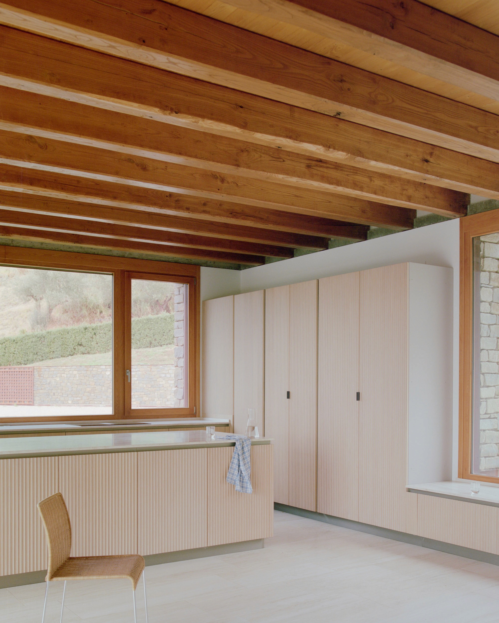 Small workshop with a metal table in the middle