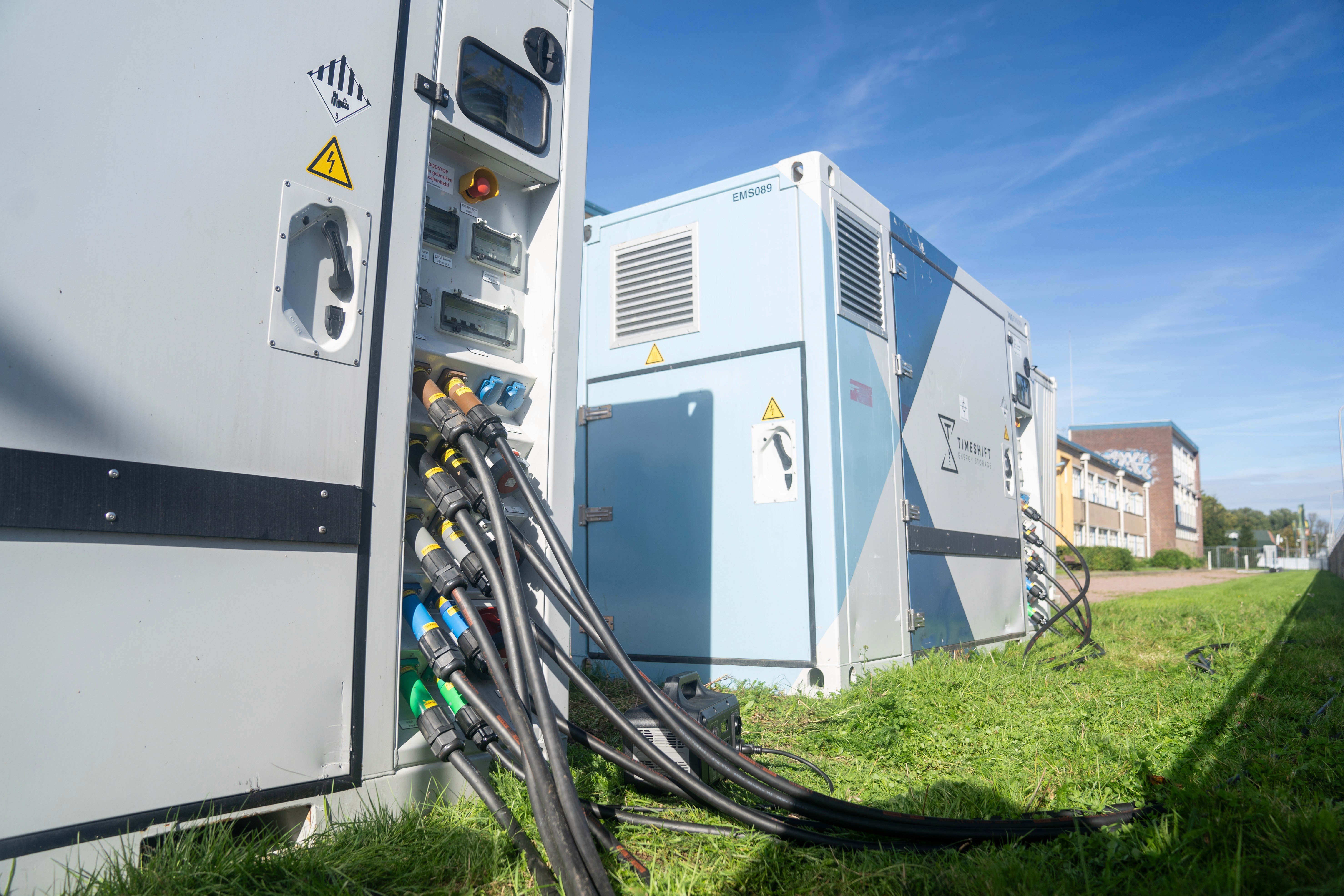 Mobile batteries on logistics site