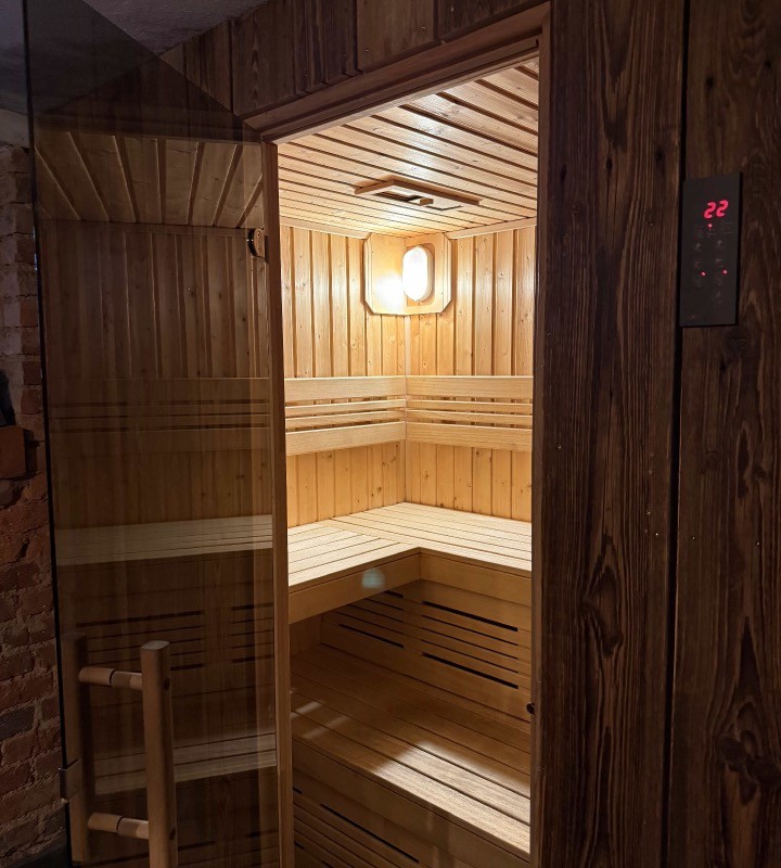 Sauna w hotelu Villa Stara Apteka w Srebrnej Górze, nieopodal Wrocławia na Dolnym Śląsku